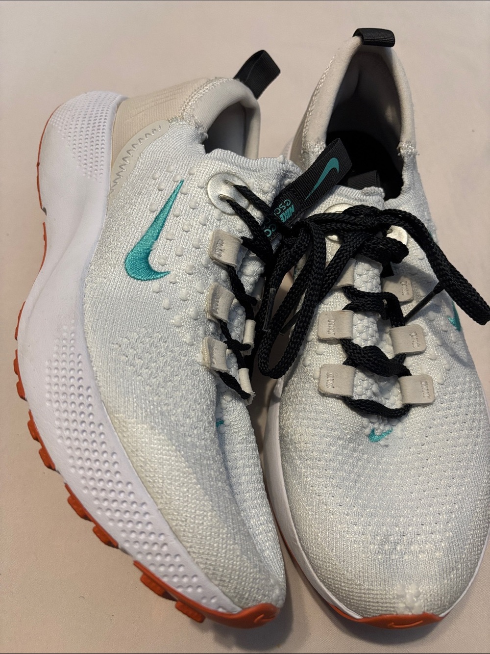 Nike Escape Run Flyknit Running Platinum Tint Size 11